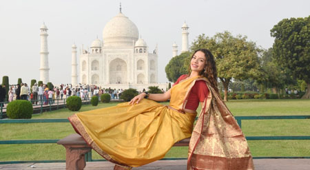 Taj Mahal Luxury Tour by Premium Car