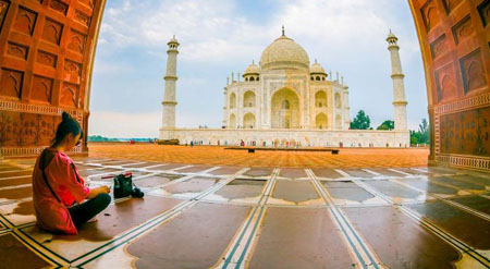 Taj Mahal Sunrise Tour from Delhi