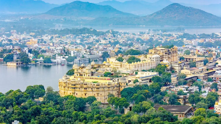 Golden Triangle Tour with Udaipur 7 Days