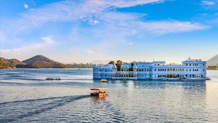 Golden Triangle Tour with Udaipur 7 Days