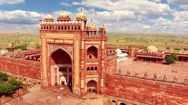 Taj Mahal Sunrise, Agra Fort and Fatehpur Sikri Tour