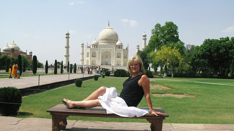 Taj Mahal Sunrise Tour from Delhi