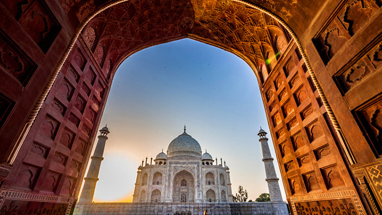 Taj Mahal Sunrise Tour from Delhi