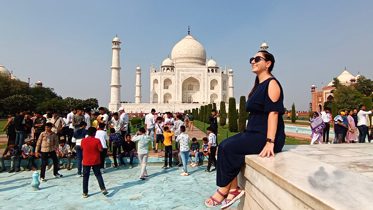 Taj Mahal Sunrise Tour from Delhi